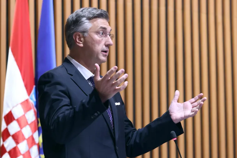 &Scaron;to kažete, je li im godilo? Pogledajte kako izgledaju zastupnici nakon dva mjeseca odmora