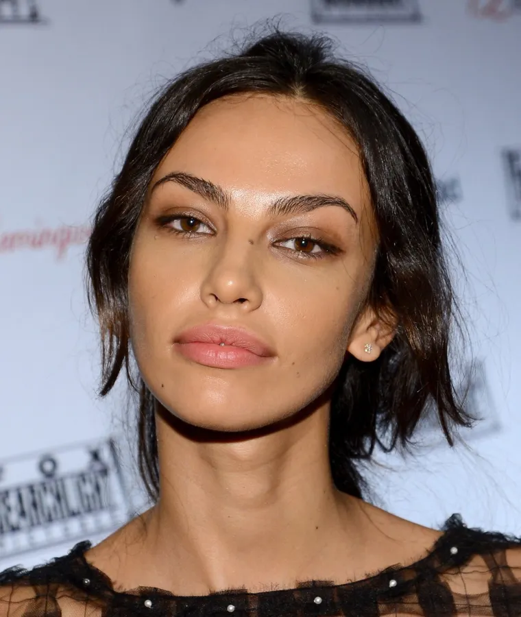 Nazivaju je modernom 'Sophijom Loren', ali prije operacija je izgledala potpuno drugačije