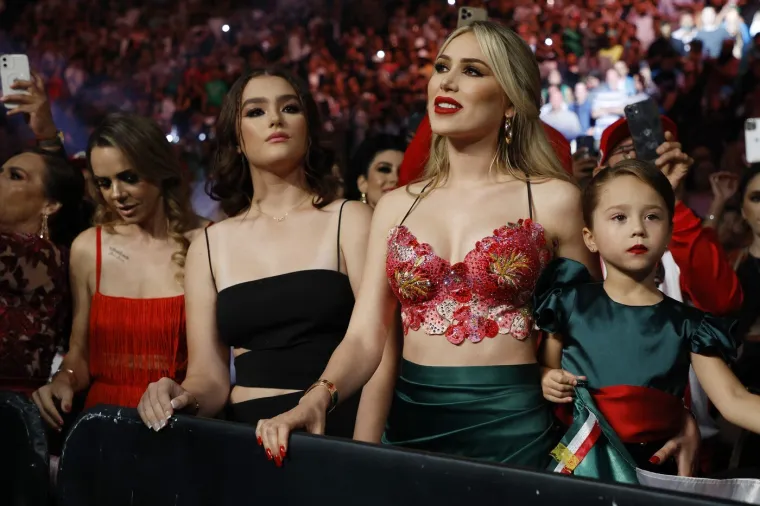 Tje&scaron;ila ga nakon bolnog poraza! Zanosna Meksikanka zasjenila sve u Las Vegasu: 'Izgleda nevjerojatno'