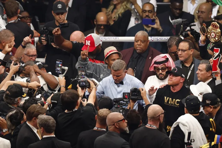 Tje&scaron;ila ga nakon bolnog poraza! Zanosna Meksikanka zasjenila sve u Las Vegasu: 'Izgleda nevjerojatno'