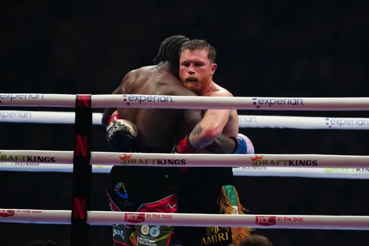 Tje&scaron;ila ga nakon bolnog poraza! Zanosna Meksikanka zasjenila sve u Las Vegasu: 'Izgleda nevjerojatno'