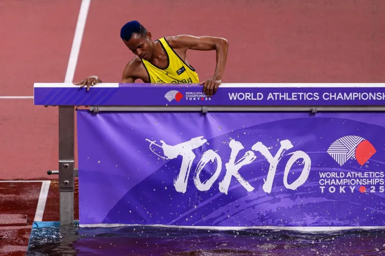 O ovim scenama iz Tokija bruji cijeli svijet: Atletičari doživjeli &scaron;ok pa postali priča dana