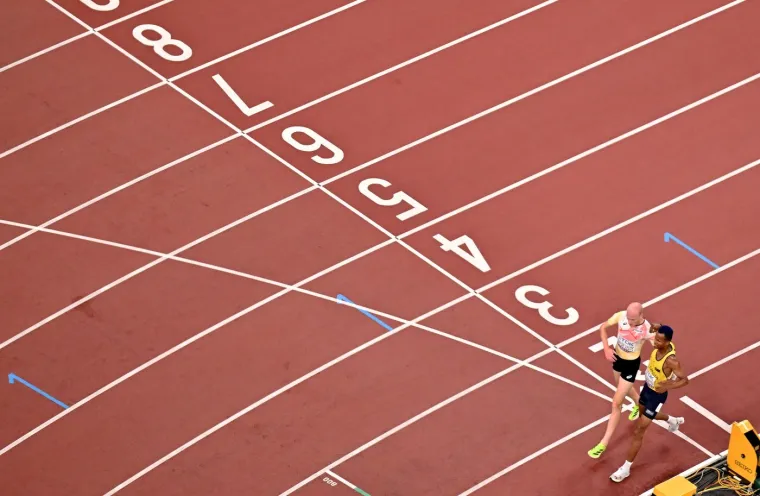 O ovim scenama iz Tokija bruji cijeli svijet: Atletičari doživjeli &scaron;ok pa postali priča dana