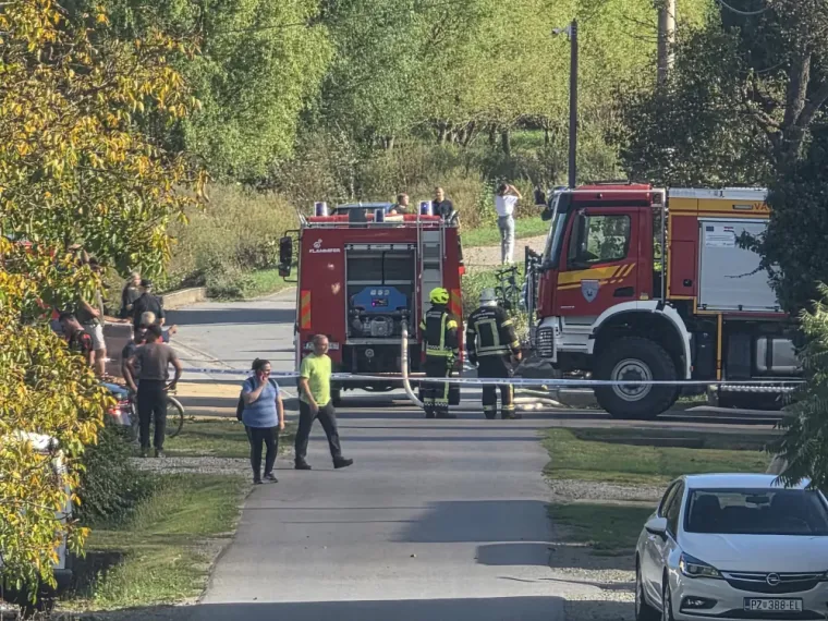 Lokalizirana golema buktinja u tvornici kraj Pleternice! Šteta je ogromna, vatra progutala strojeve