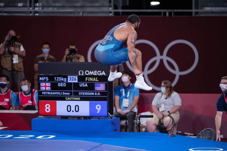 U&scaron;ao u kavez i demolirao suparnika! Svijet drhti pred naletom neviđene sile: 'On je već sad problem'