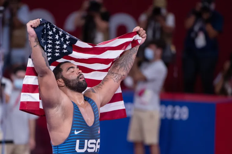 U&scaron;ao u kavez i demolirao suparnika! Svijet drhti pred naletom neviđene sile: 'On je već sad problem'