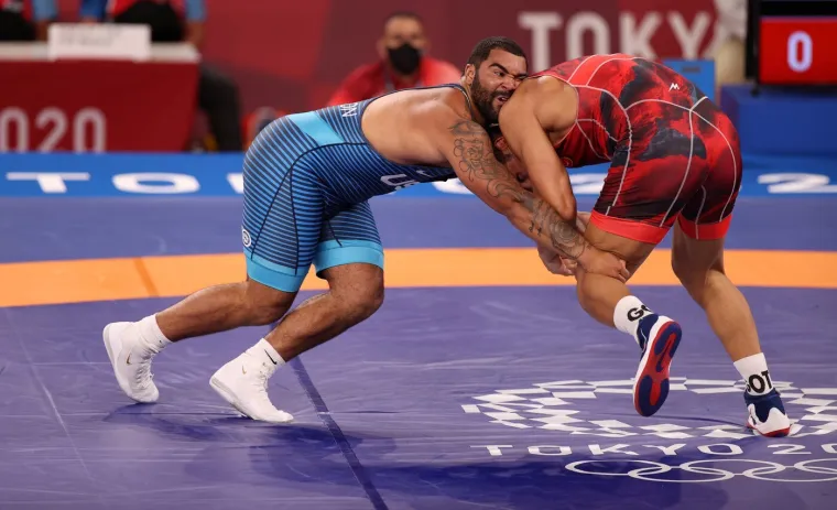 U&scaron;ao u kavez i demolirao suparnika! Svijet drhti pred naletom neviđene sile: 'On je već sad problem'