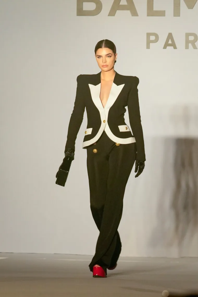 Osvojila titulu Miss pa se zaljubila u 30 godina starijeg i 15 centimetara nižeg bivšeg muža J.Lo