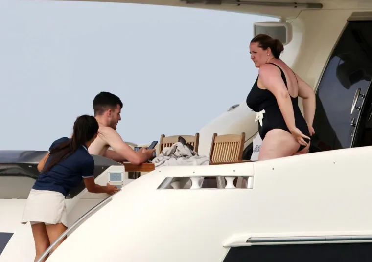 Ljubav nogometne zvijezde na nezapamćenom udaru: 'Bogat je i zgodan, može on i bolje'