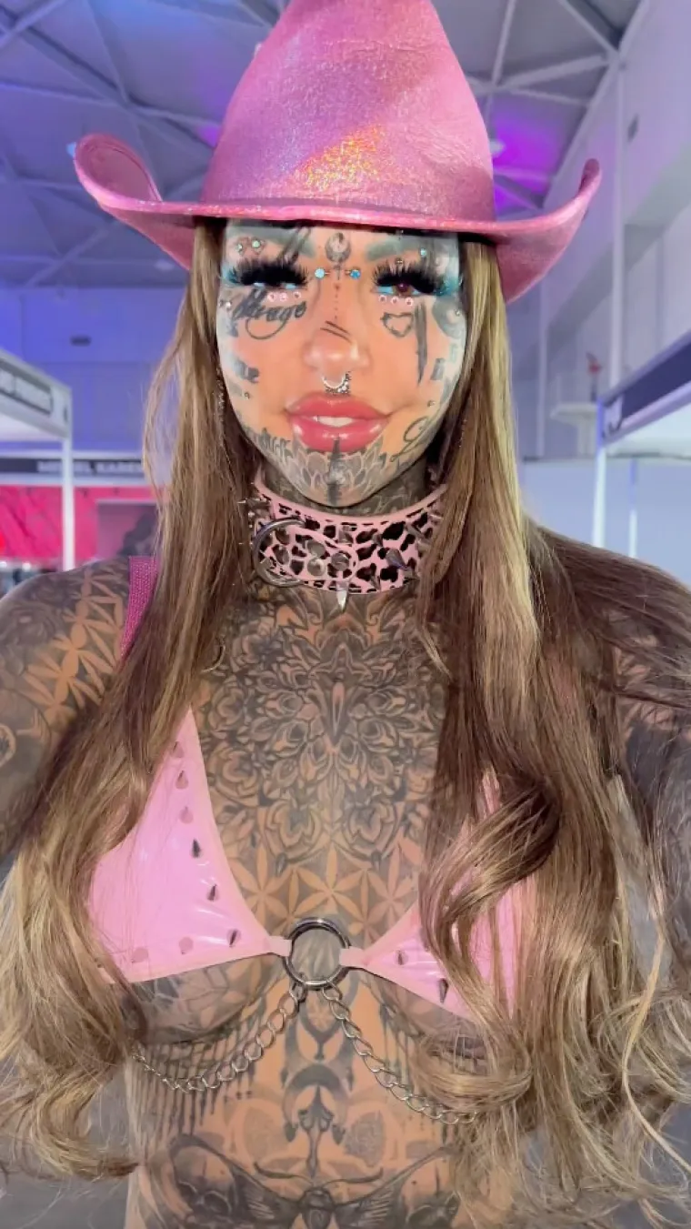 Tetovirala čak i bjeloočnice pa ostala bez vida: Ovako je Amber izgledala prije bizarnih zahvata