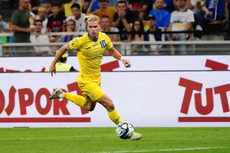 Suspendirani nogometaš uspješan izvan terena? Pojavile se glasine o njemu i zanosnoj glumici