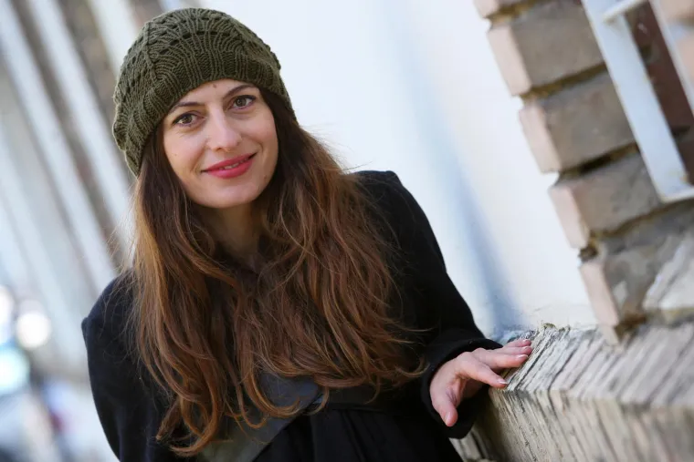 Od fado glazbe do romanse s 15 godina mlađim umjetnikom: Ovako se mijenjala Jelena Radan