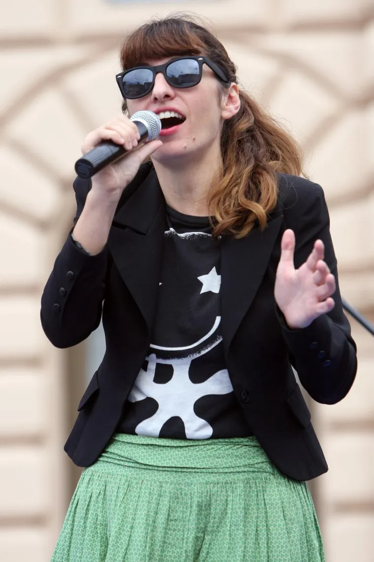 Od fado glazbe do romanse s 15 godina mlađim umjetnikom: Ovako se mijenjala Jelena Radan