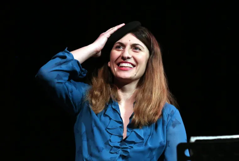 Od fado glazbe do romanse s 15 godina mlađim umjetnikom: Ovako se mijenjala Jelena Radan