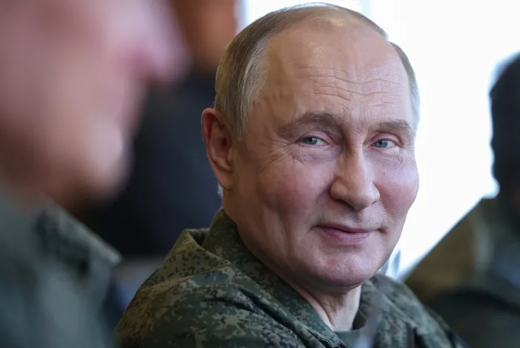 Putin nadgledao vojne vježbe: Ispalili krstareće projektile, a spominje se i zloglasni Ore&scaron;nik