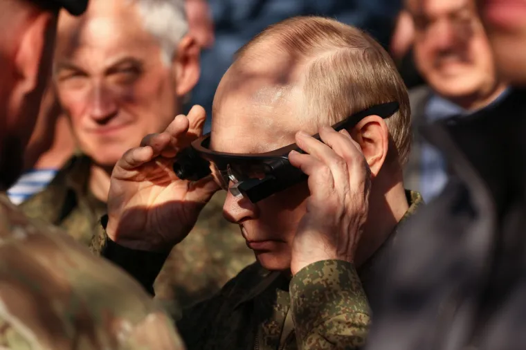 Putin nadgledao vojne vježbe: Ispalili krstareće projektile, a spominje se i zloglasni Orešnik