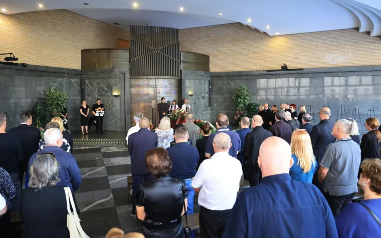 Suze, tuga i bol: Kolege i obitelj oprostili su se od Roberta Valdeca