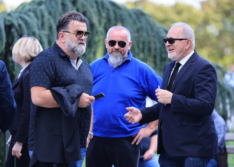 Suze, tuga i bol: Kolege i obitelj oprostili su se od Roberta Valdeca