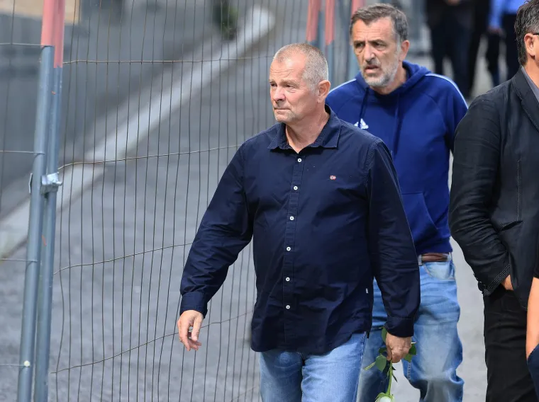 Suze, tuga i bol: Kolege i obitelj oprostili su se od Roberta Valdeca