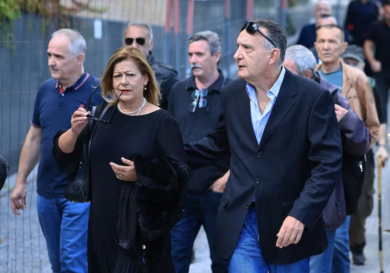 Suze, tuga i bol: Kolege i obitelj oprostili su se od Roberta Valdeca