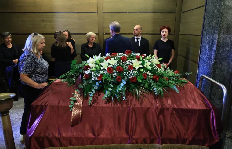 Suze, tuga i bol: Kolege i obitelj oprostili su se od Roberta Valdeca