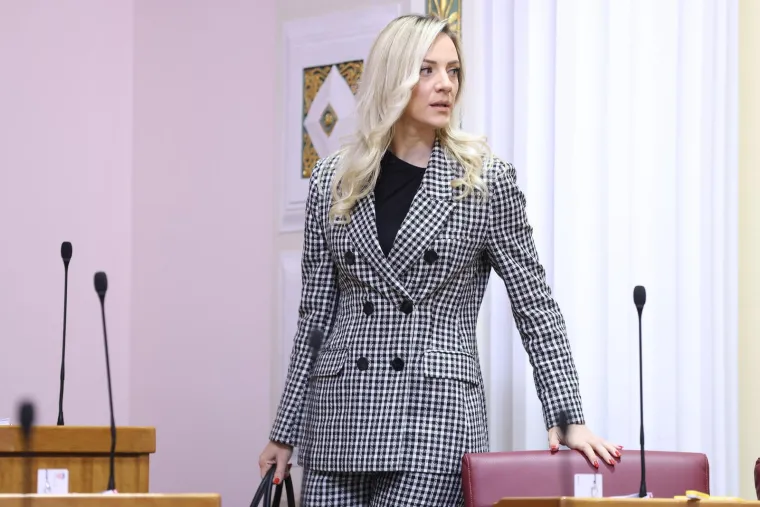 Ona nije samo političarka: Sanda Livia Maduna uspješna je u svemu - od kozmetike do sporta