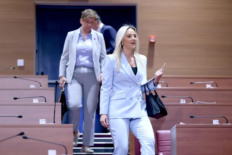 Ona nije samo političarka: Sanda Livia Maduna uspješna je u svemu - od kozmetike do sporta