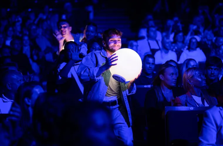Minea zapalila Lisinski: Pogledajte tko je od domaćih zvijezda zaplesao uz njezine hitove