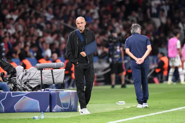 Pazite kako je izgledao Jurić tijekom debakla u Parizu: Izraz njegovog lica govori sve