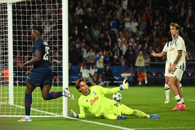 Pazite kako je izgledao Jurić tijekom debakla u Parizu: Izraz njegovog lica govori sve