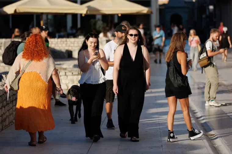 U ovu djevojku svi su gledali: Zanosnom figurom i osmijehom osvojila Zadrane