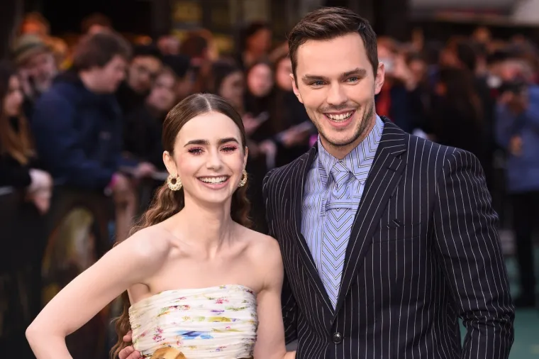 Glavna zvijezda serije 'Emily in Paris' zabrinula fanove zbog izgleda, ponovno boluje od anoreksije?