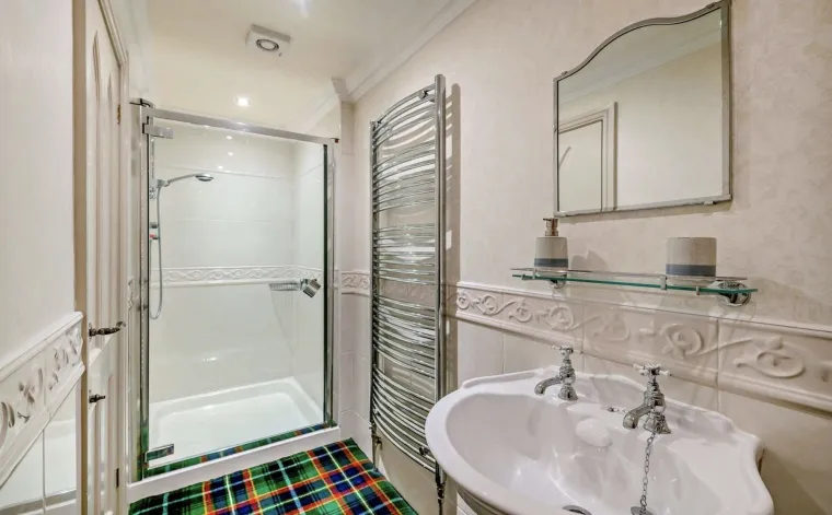 Nevjerojatno &scaron;to ovaj dvorac sve nudi: Izgleda poput bajke, a vrijedi kao suho zlato