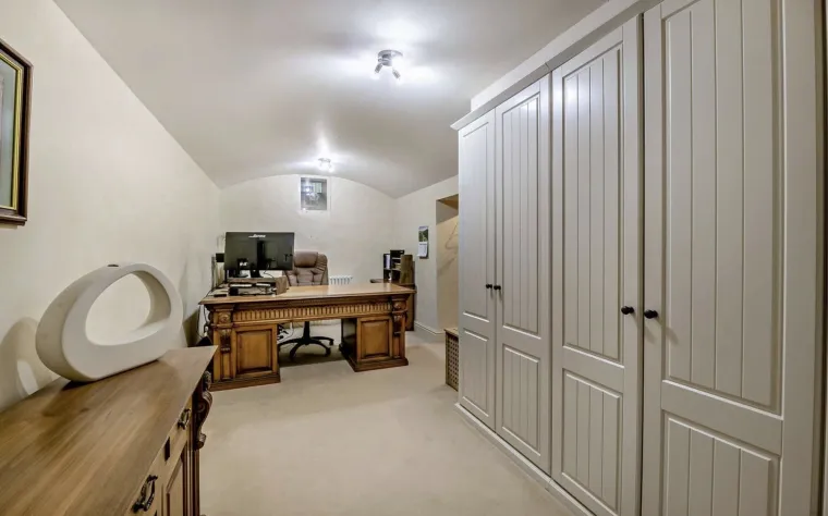 Nevjerojatno &scaron;to ovaj dvorac sve nudi: Izgleda poput bajke, a vrijedi kao suho zlato