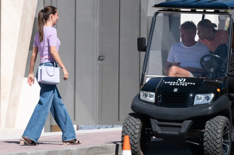 Tko je tajanstvena ljepotica uz Haalanda? Ona je glavni 'krivac' za njegov uspjeh