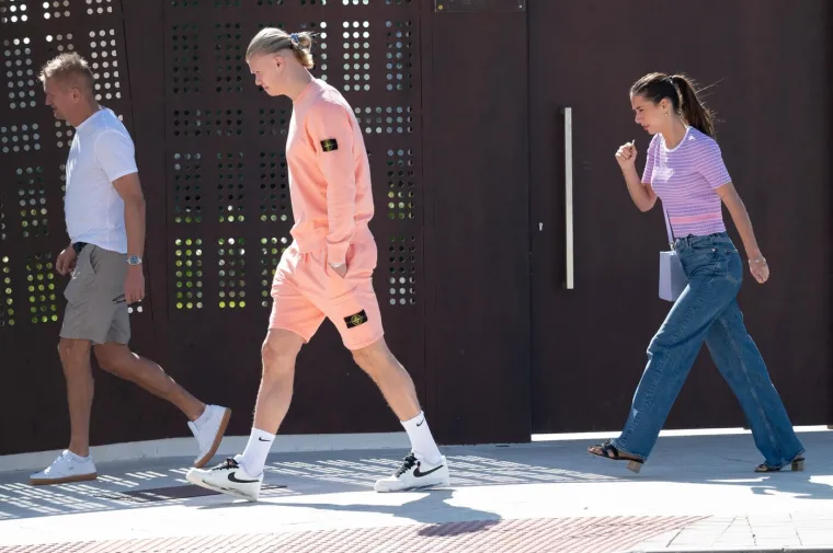 Tko je tajanstvena ljepotica uz Haalanda? Ona je glavni 'krivac' za njegov uspjeh