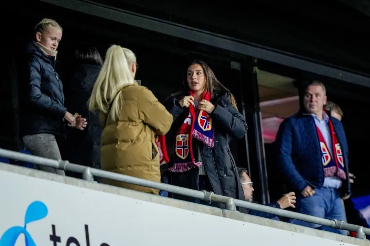 Tko je tajanstvena ljepotica uz Haalanda? Ona je glavni 'krivac' za njegov uspjeh