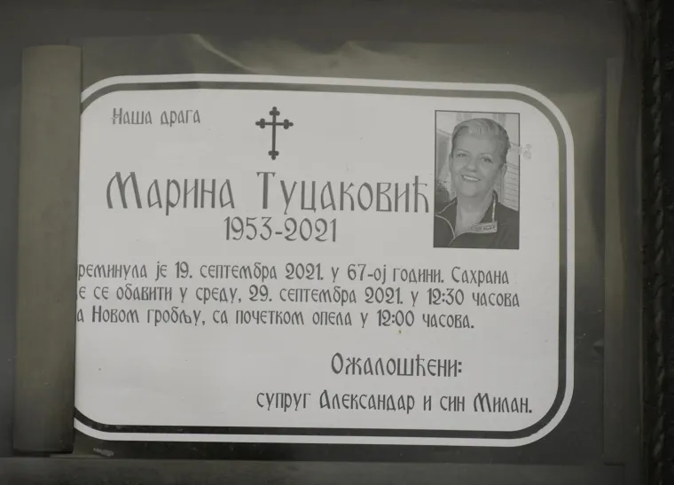 Srpska estrada bila je zavijena u crno: Pogledajte kako su se zvijezde oprostile od Marine Tucaković