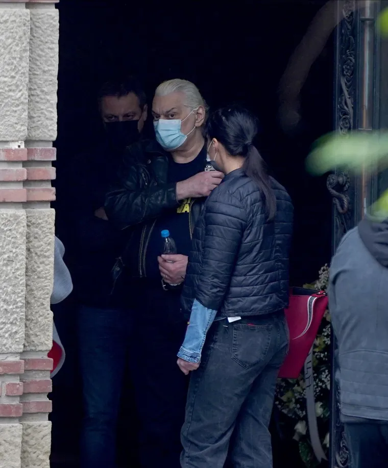 Srpska estrada bila je zavijena u crno: Pogledajte kako su se zvijezde oprostile od Marine Tucaković