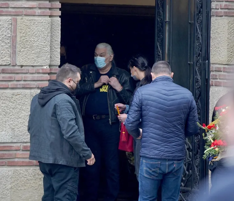 Srpska estrada bila je zavijena u crno: Pogledajte kako su se zvijezde oprostile od Marine Tucaković