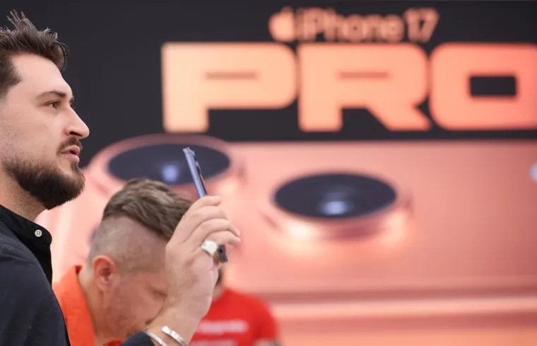 U Hrvatsku stigao uređaj za kojim luduje cijeli svijet: Pogledajte tko je sve do&scaron;ao na predstavljanje