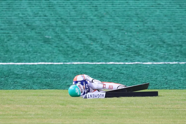 Stravični pad zaledio krv u žilama, odzvanjali su krici: Jezivi kadrovi obilaze svijet, Evi su uni&scaron;teni snovi