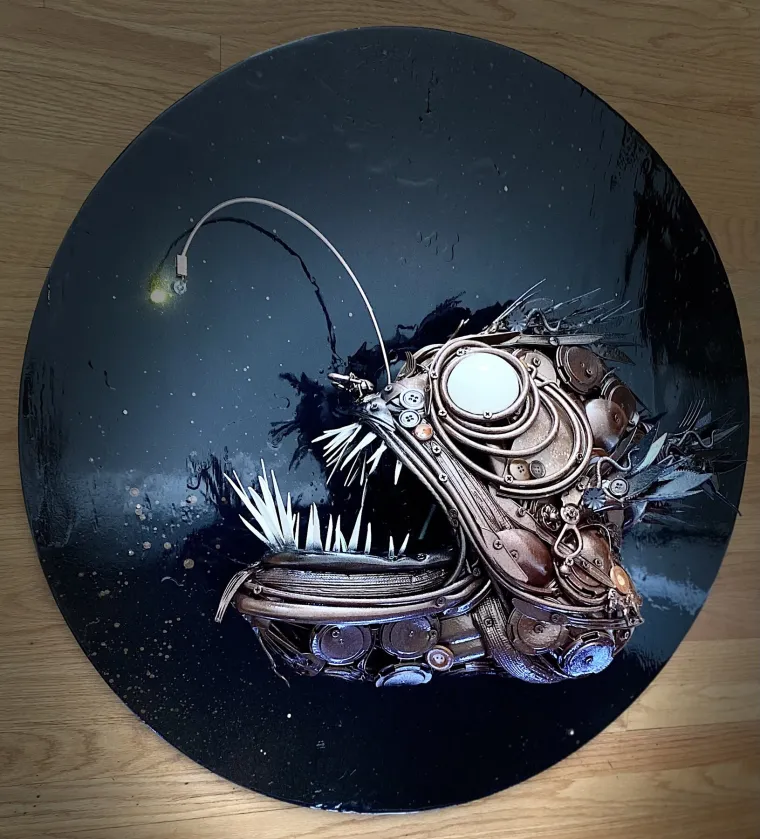 Od smeća izrađuje umjetnička djela koja oduzimaju dah: Nevjerojatno &scaron;to je sve stvorila svojim rukama