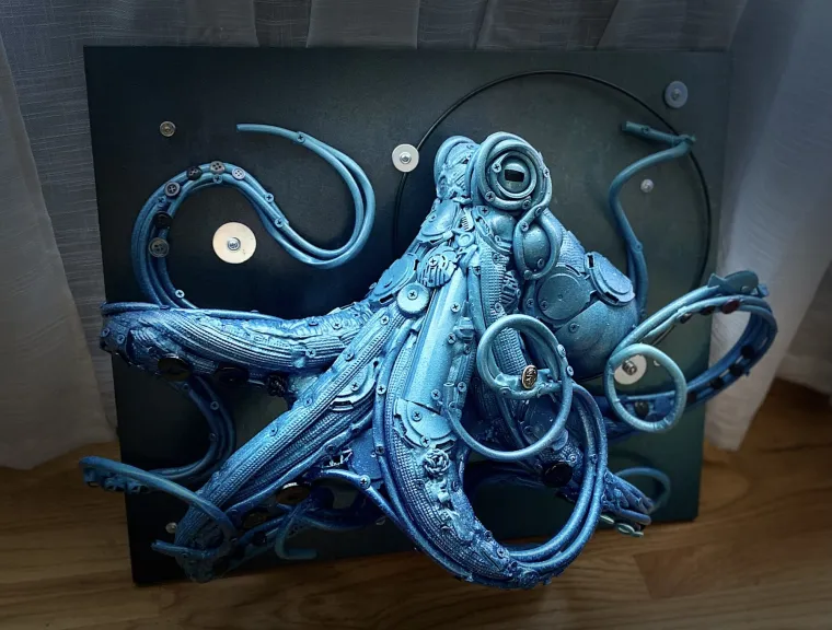 Od smeća izrađuje umjetnička djela koja oduzimaju dah: Nevjerojatno &scaron;to je sve stvorila svojim rukama