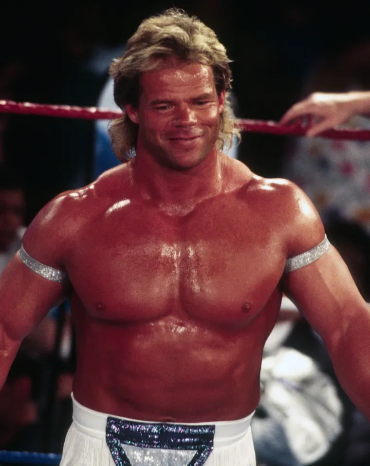 Nekada&scaron;nja WWE zvijezda prohodala nakon gotovo 20 godina u kolicima