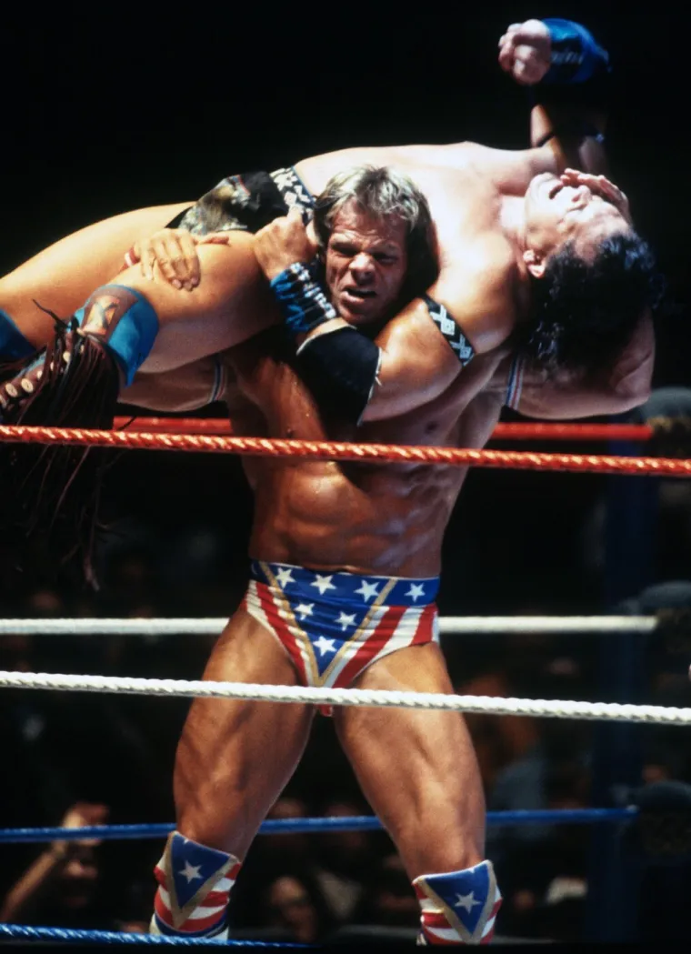 Nekada&scaron;nja WWE zvijezda prohodala nakon gotovo 20 godina u kolicima