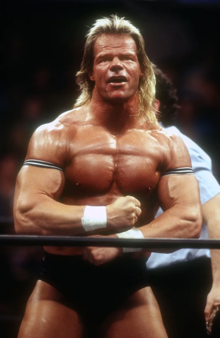 Nekada&scaron;nja WWE zvijezda prohodala nakon gotovo 20 godina u kolicima