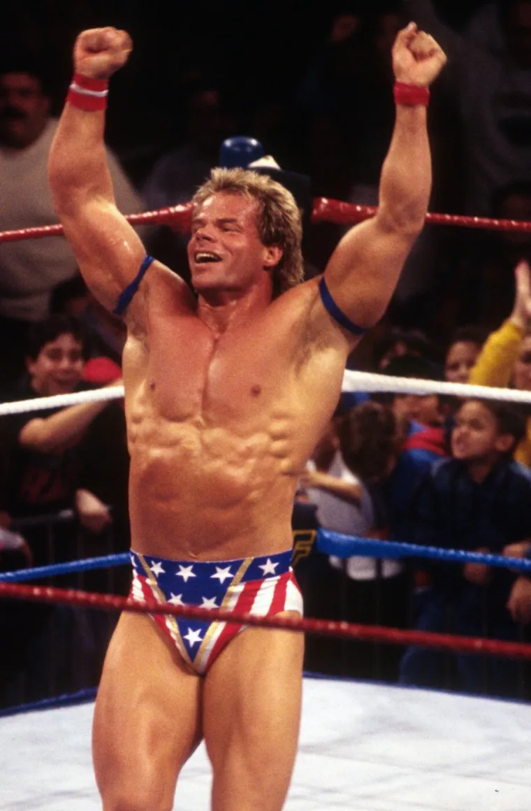 Nekada&scaron;nja WWE zvijezda prohodala nakon gotovo 20 godina u kolicima