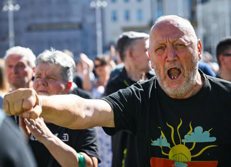 Okupirali glavni zagrebački trg, a nisu molitelji: 'Nismo ustaše, ali ćemo ustati'