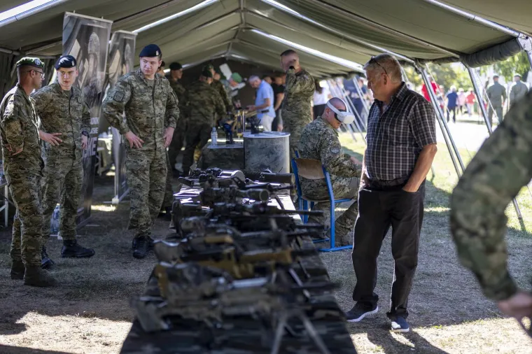 Rafalei grmili iznad Vukovara: Hrvatska vojska pokazala čime raspolaže